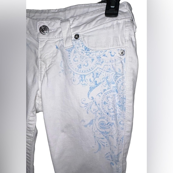 🔥TRUE RELIGION!! DESIGNER WHITE DENIM JEANS WITH BLUE DETAILING!! 🔥 - Picture 2 of 15